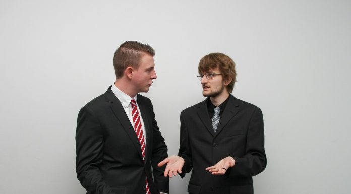 sibuk mengingat manusia