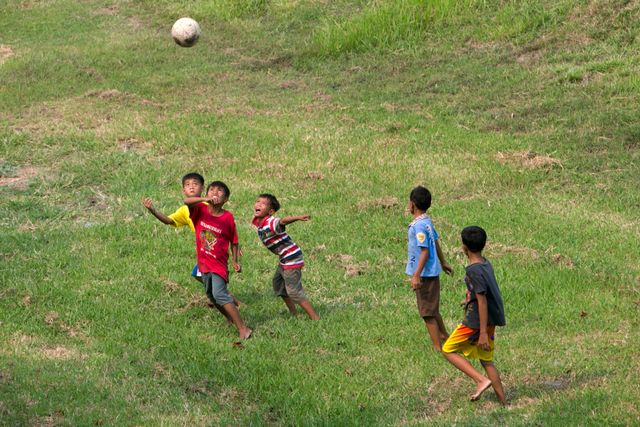 Mengajarkan anak menerima kekalahan