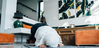 cara menjaga silaturahmi ibu bapak setelah menikah
