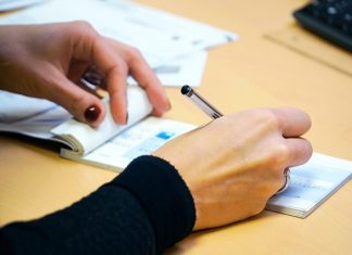 mahar cek 3 miliar