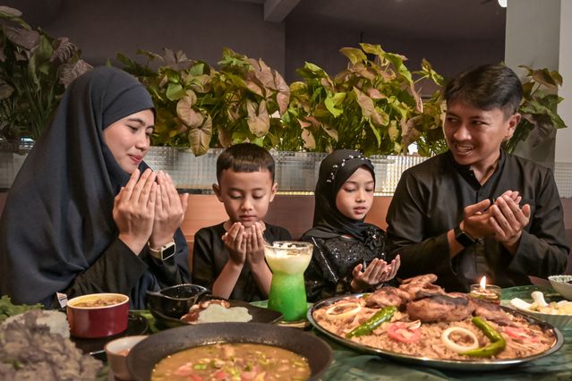 1.-Takut-Tidak-Sempat-Berbakti-kepada-Orang-Tua-1 takut tidak sempat berbakti kepada orang tua