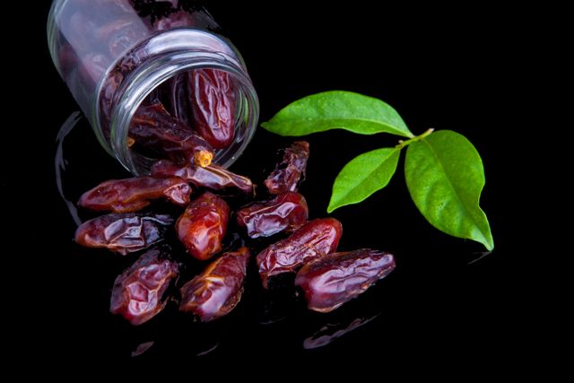 10.-Sunnah-yang-Mulai-Asing-di-Masyarakat-1 sunnah yang mulai asing di masyarakat