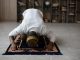 Cara menasehati orang yang tidak mau sholat