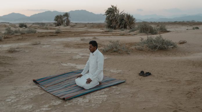 Syubhat ateisme menentang eksistensi Allah