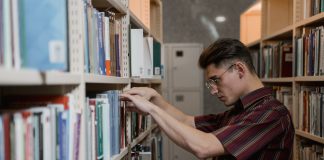 Hubungan adab dan pemahaman ilmu