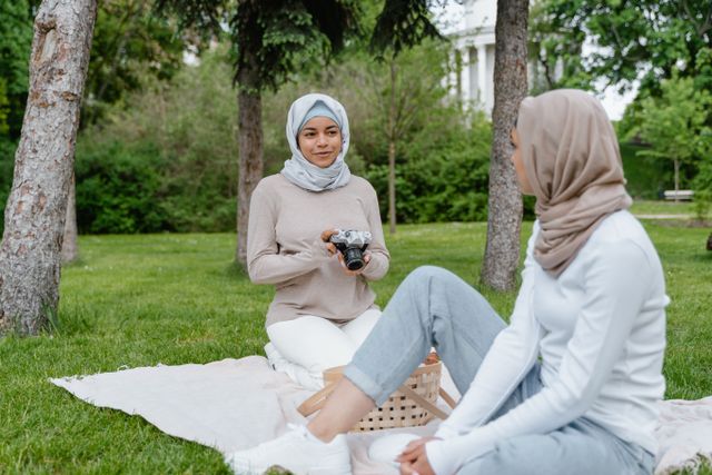 11.-Bahaya-Banyak-Bicara-Menurut-Islam-1 bahaya banyak bicara menurut Islam