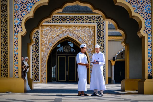 bahaya banyak bicara menurut Islam