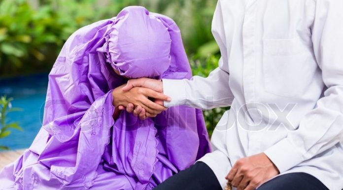 10 sifat wajib istri