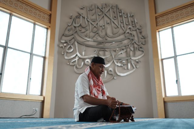 takut menjadi orang yang merugi di akhirat