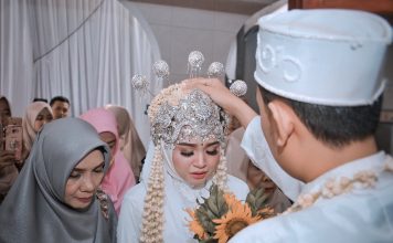 setelah ijab kabul memegang kepala istri