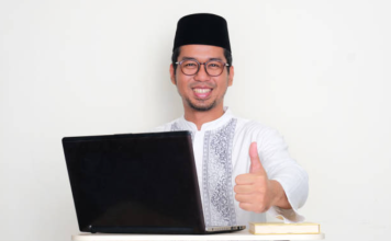 Bahasa Positif dalam Dakwah Online Jadi Kunci Menyentuh Hati di Era Digital bahasa positif dalam dakwah online