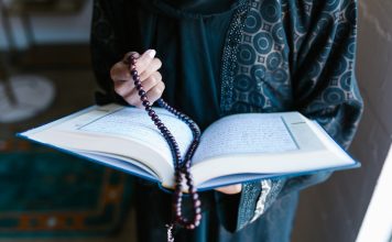 Bacaan Dzikir Sebelum Tidur, Urutan, dan Keistimewaannya dzikir sebelum tidur