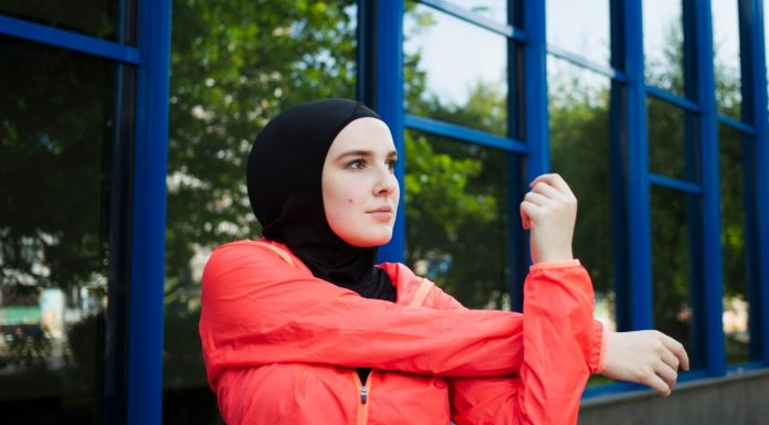 Senam di depan umum bagi wanita