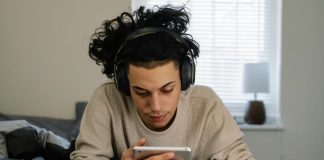 bahaya salah paham qanaah