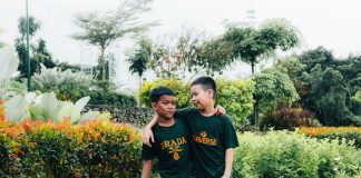 sulit menemukan teman yang tulus