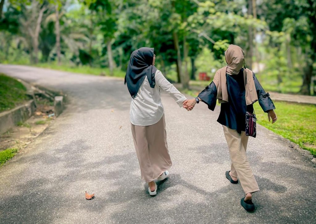 sulit menemukan teman yang tulus