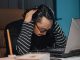 Merasa Tertinggal dari Orang Lain Bikin Overthinking Ini Cara Menyikapinya! Merasa tertinggal dari orang lain