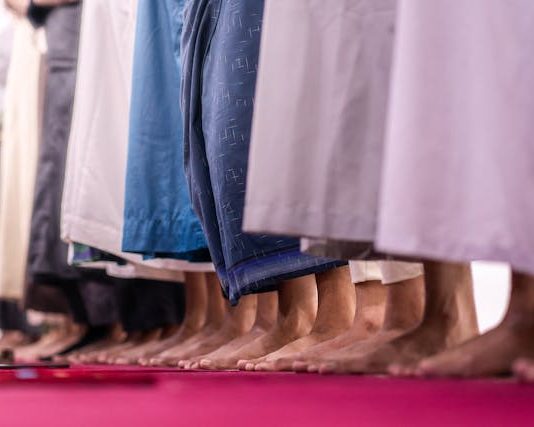 hukum menjamak shalat saat perjalanan singkat