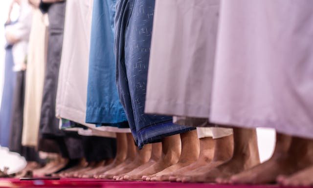 hukum menjamak shalat saat perjalanan singkat