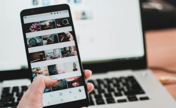 aturan menggunakan media sosial