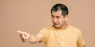 Kenapa Seseorang Mudah Tersinggung Ketika Dinasihati? Kenapa seseorang mudah tersinggung