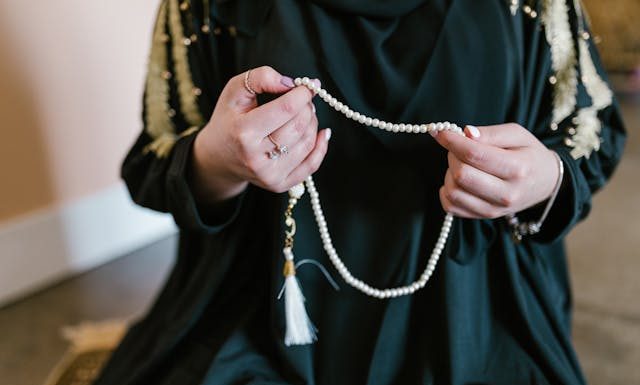 Penjelasan Dzikir tapi Tidak Khusyuk dalam Islam Dzikir tapi tidak khusyuk
