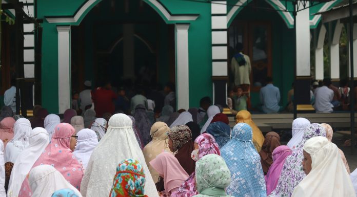 Apakah Wanita Boleh Menjadi Imam Sholat? Apakah wanita boleh menjadi imam sholat