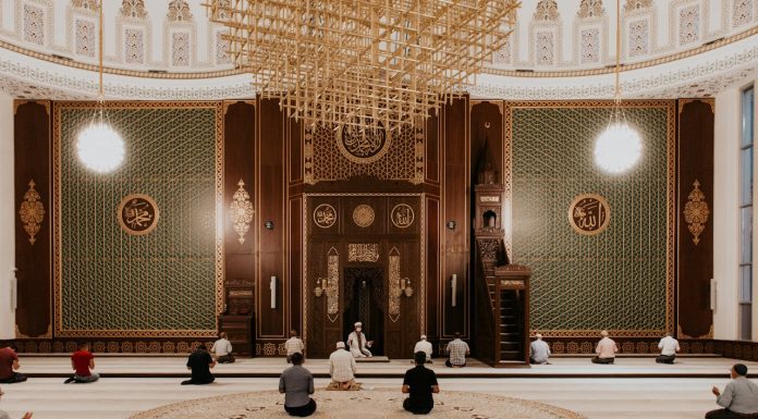 Urutan prioritas dalam memilih imam shalat