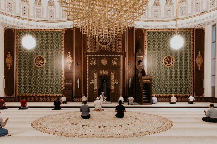 Urutan prioritas dalam memilih imam shalat