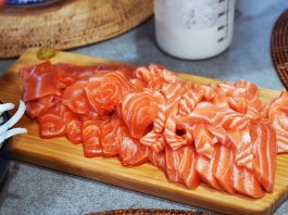 hukum makan sushi mentah