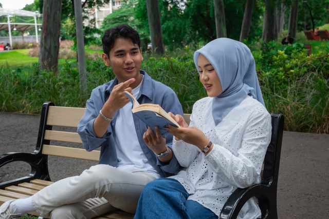 Hukum menyela pembicaraan orang lain