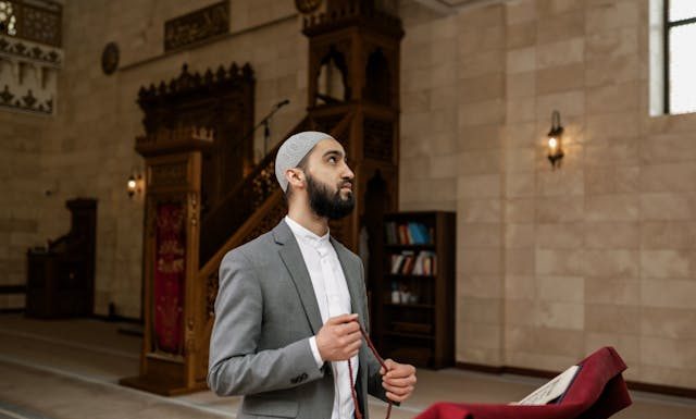 Apakah Salah Menjadi Fans Berat Tokoh Nonmuslim? fans berat tokoh nonmuslim