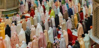 Bagaimana Menjaga Barang Milik Masjid? Ini Adab Menggunakan Alat Salat Bagaimana menjaga barang milik masjid