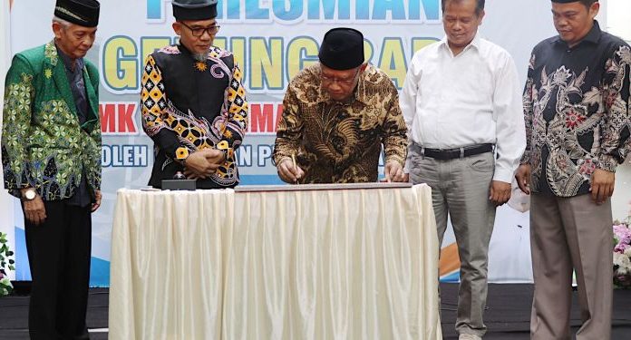 Haedar meresmikan Gedung Baru SMK Muhammadiyah