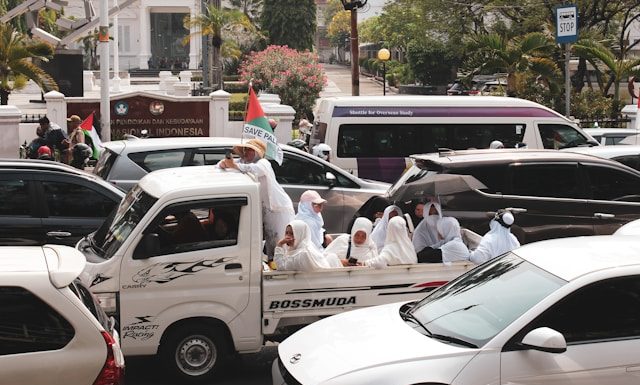 hukum shalat di kendaraan saat safar