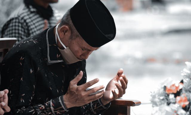 selalu khawatir tentang masa depan