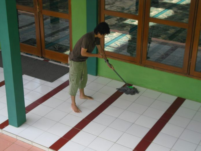 LDII Suka Ngepel Masjid Setelah Orang Non LDII Solat Disitu