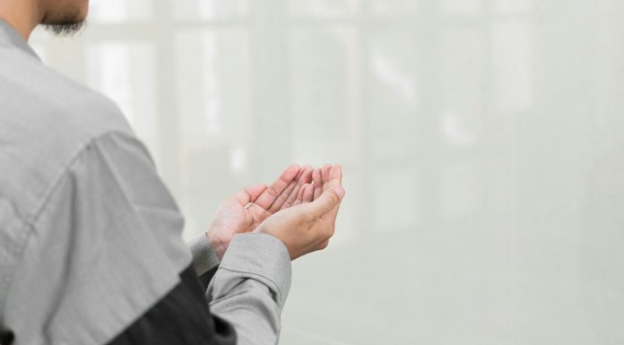 Berdoa Dulu atau Berusaha Dulu? Tiga Kunci Sukses dalam Islam berdoa dulu atau berusaha dulu
