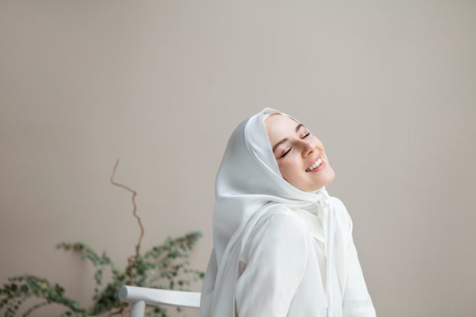 Pengertian menjaga kehormatan