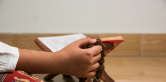 Keutamaan Ruqyah Menyembuhkan Penyakit