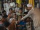 Apakah mengungkit kebaikan menghapus pahala