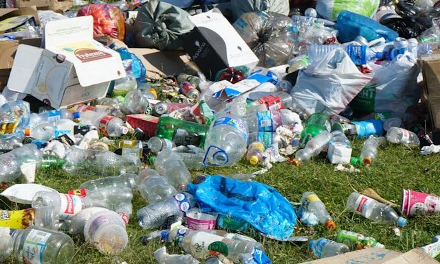 Hukum buang sampah di tanah orang
