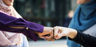 toleransi tanpa mengorbankan akidah