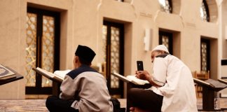 orang bodoh yang memimpin