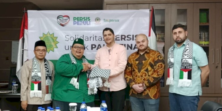 Persis distribusikan bahan pokok