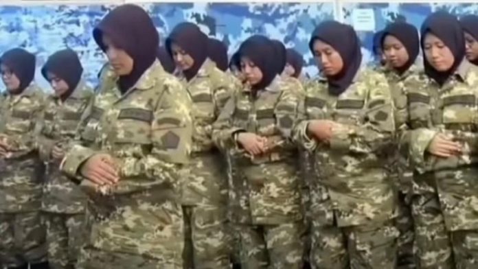 3.-Shalat-Tak-Pakai-Mukena-2 hukum shalat tak pakai mukena