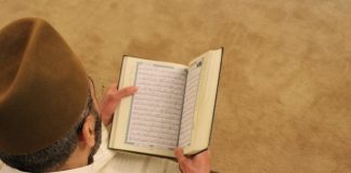 Tanda riya dalam ibadah sehari-hari