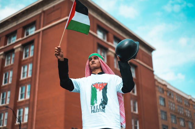 Kenapa israel menyerang palestina