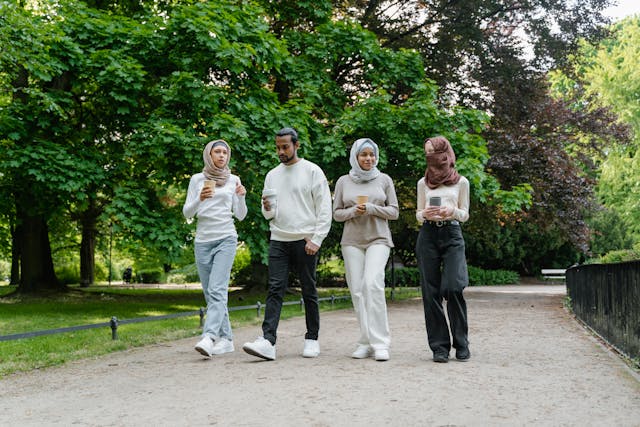 Sombong kepada orang sombong