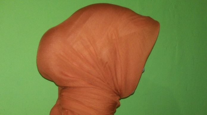 4 macam jilbab yang tidak boleh dipakai muslimah